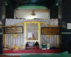 MAKAM KRAMAT SYEH WALIYUDIN BENCON