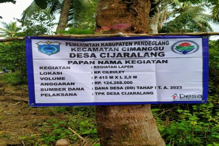 Pembangunan Lapen di Desa Cijaralang D