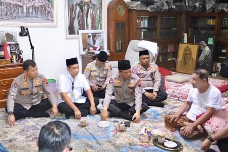 KAPOLDA JATENG GELAR SILATURAHMI DENGA