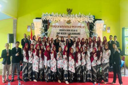 PELEPASAN SISWA DAN PURNA WIYATA SMP N