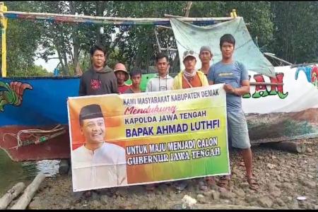 NELAYAN MORODEMAK DUKUNG PAK LUTHFI MA
