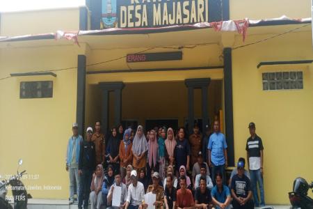 Puluhan Warga Datangi Kantor Desa Maja
