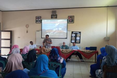 Rapat Pleno Komite Smp Negeri 5 Purbal