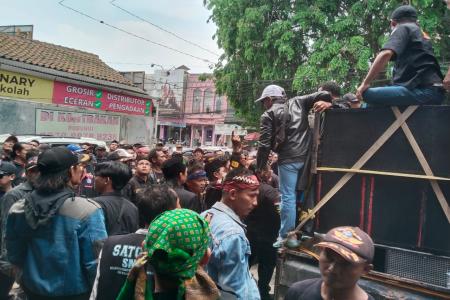 Lagi Lagi Keganasan Debcoletor Rampas 