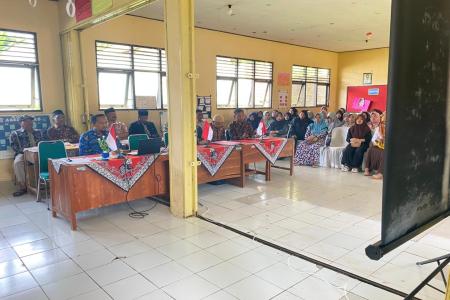 Efektivitas rapat pleno komite SMP Neg