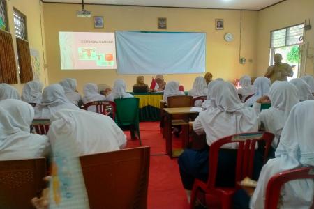 SOSIALISASI IMUNISASI HPV DI SMPN 