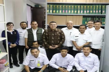 Wamen Ossy Resmikan Kantah Kabupaten M