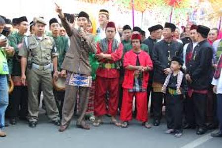 Tradisi Palang Pintu Dalam Budaya Pernikahan Betawi