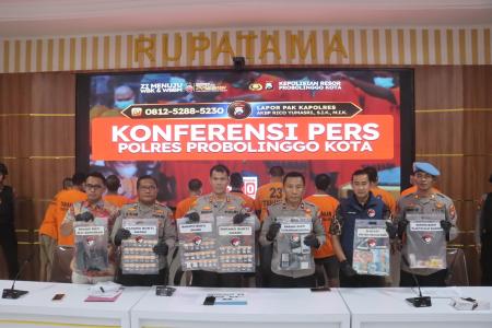 Polres Probolinggo Kota Amankan 10 Tersangka Jaringan Narkoba Dalam Op