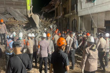 RATUSAN PERSONEL POLRESTA SIDOARJO