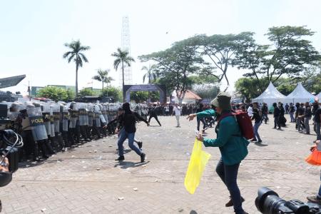 POLDA JATIM GELAR SIMULASI SISPAMK