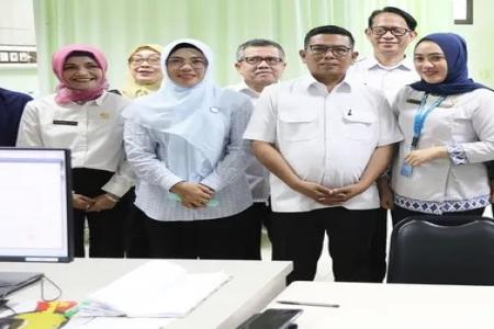 GUBERNUR BANTEN KUJUNGI RSUD MALIN
